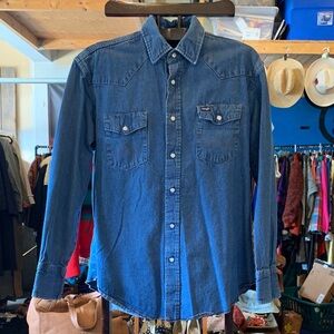 Wrangler Denim Pearlsnap Button Down Shirt